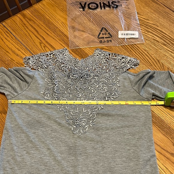 YOINS Sexy Cold Shoulder ~V-neck w/ Lace Insert - Picture 8 of 16